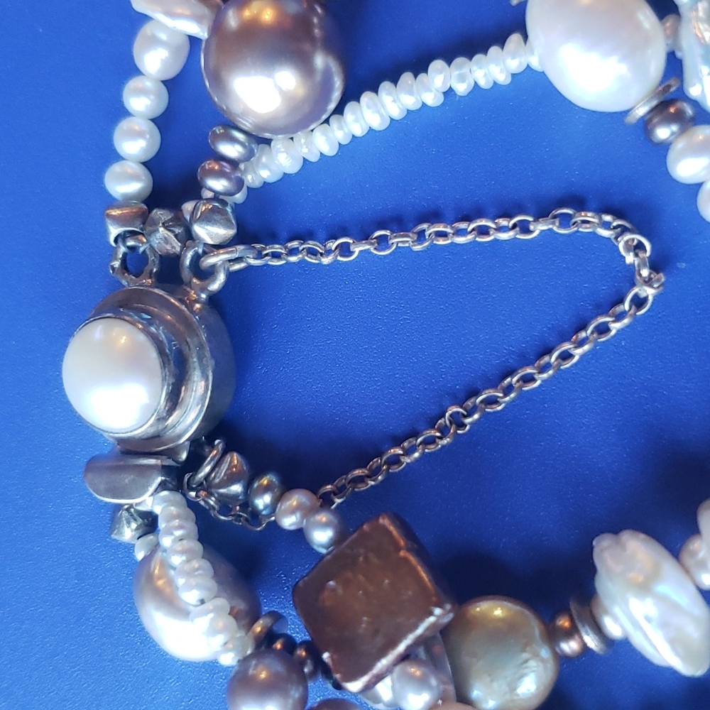 Artisan Multi Pearl Bracelet - Picture 2 of 3